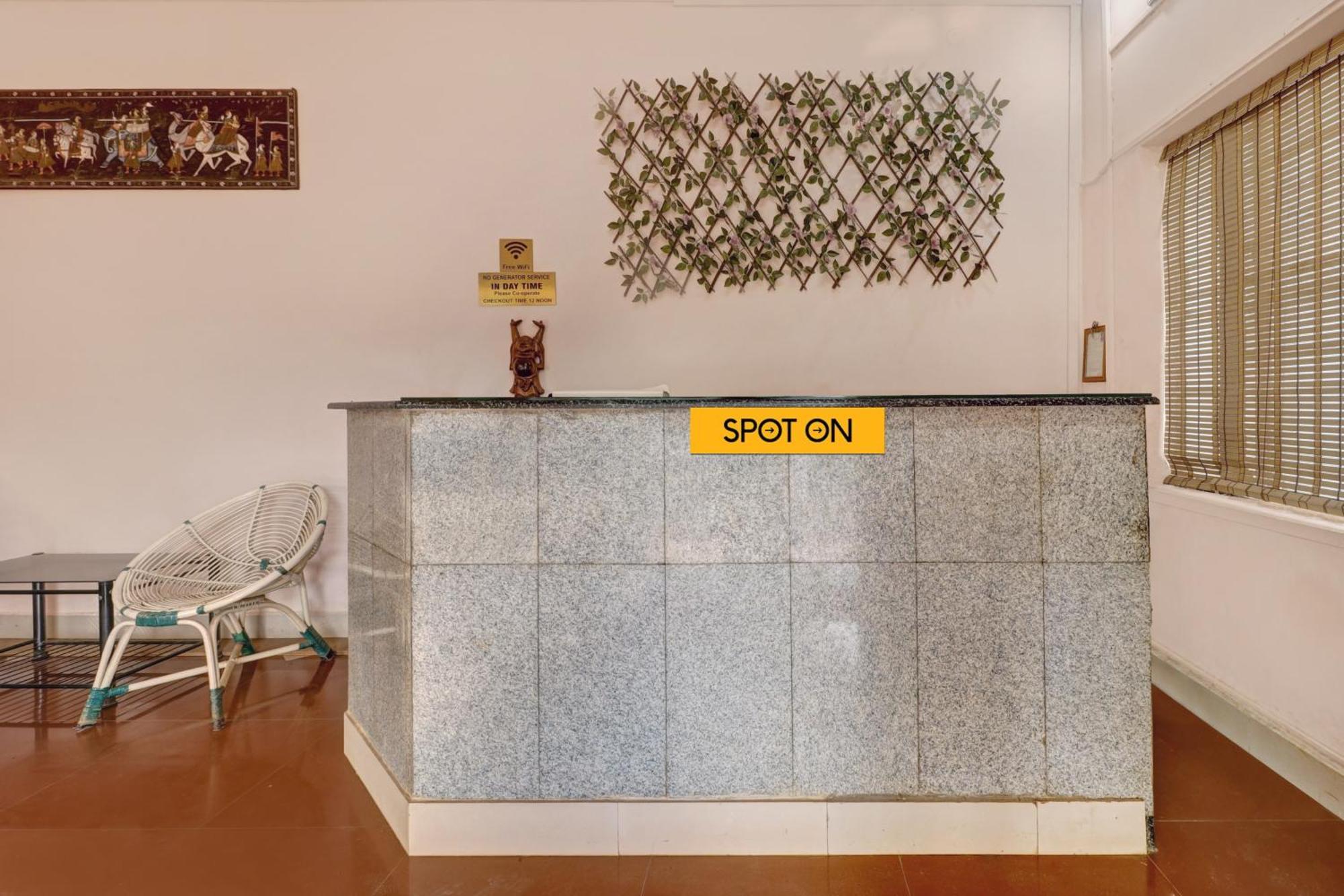 Spot On Ganga Yatri Nivas Hotel Gundlupet Eksteriør billede